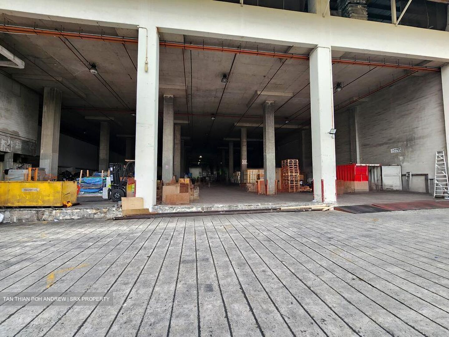 Tuas Avenue 13 (D22), Warehouse #483777931